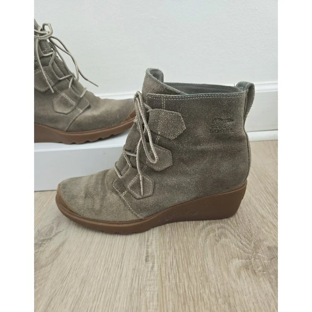 Sorel Toronto Olive Taupe Suede Leather Lace Up Wedge Above Ankle Boots 9.5